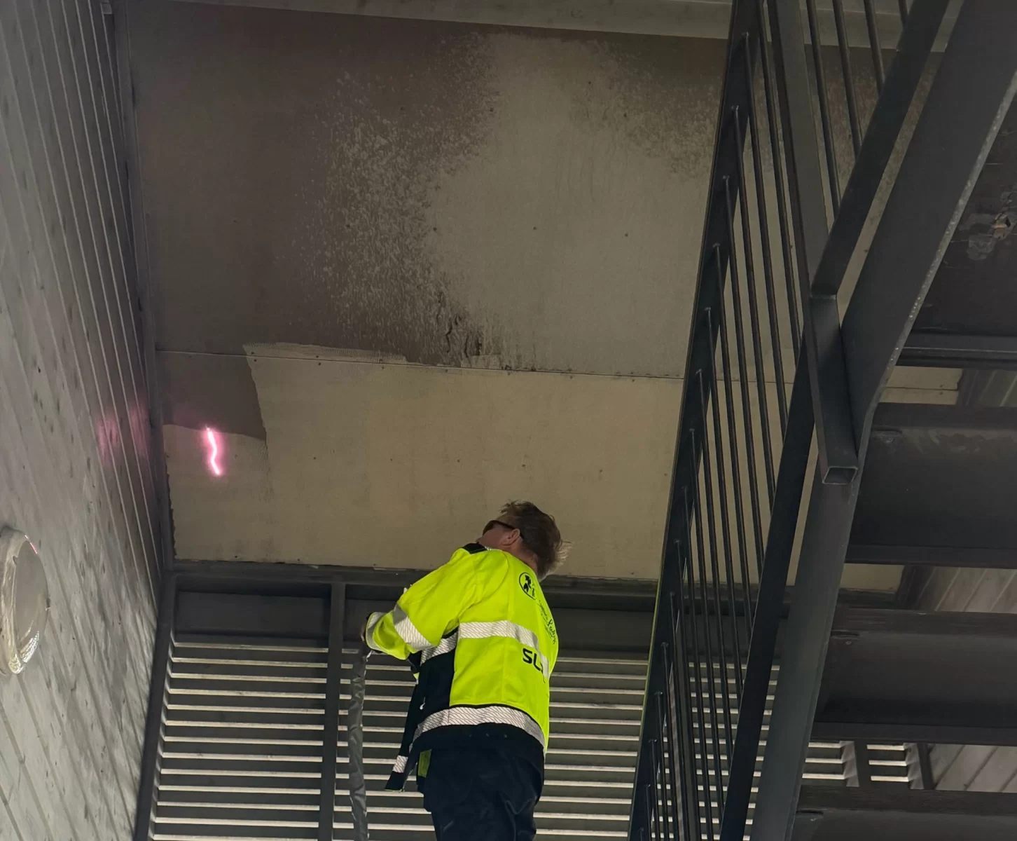 Laserpuhdistus metallipinnalle Keravalla – Cleaning Lady Siivouspalvelut